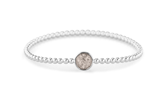 Flexibele as armband met rondje als compartiment voor as of haar, gedenksieraden. Silver