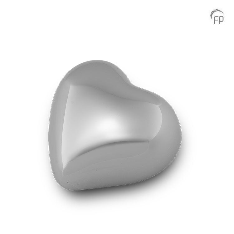 Dit gedenksieraad is gemaakt van hoogwaardige materialen zoals messing en aluminium, voorzien van een laklaag die het product zijn glans en langdurige bescherming geeft.