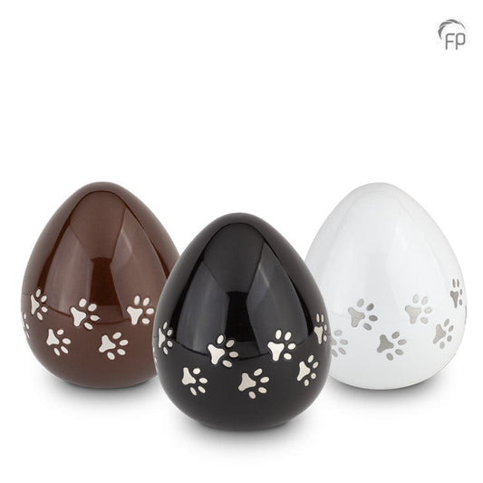 Deze orginele metalen mini urn is gemaakt van hoogwaardige materialen zoals messing en aluminium, voorzien van een laklaag.alle