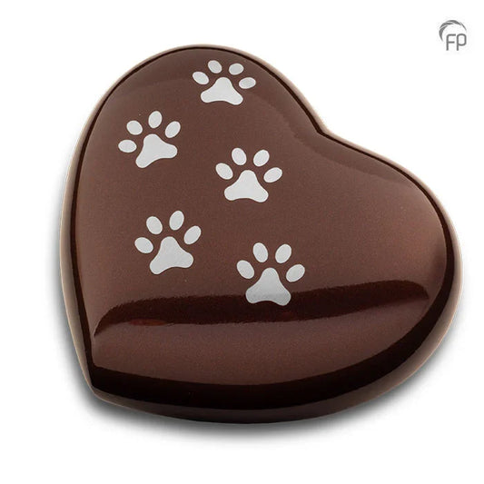 Deze orginele metalen mini urn is gemaakt van hoogwaardige materialen zoals messing en aluminium, voorzien van een laklaag.