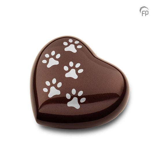 Deze orginele metalen mini urn is gemaakt van hoogwaardige materialen zoals messing en aluminium, voorzien van een laklaag.