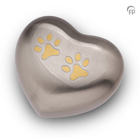 Deze orginele metalen mini urn is gemaakt van hoogwaardige materialen zoals messing en aluminium, voorzien van een laklaag.