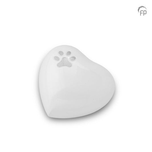 Deze orginele metalen mini urn is gemaakt van hoogwaardige materialen zoals messing en aluminium, voorzien van een laklaag.