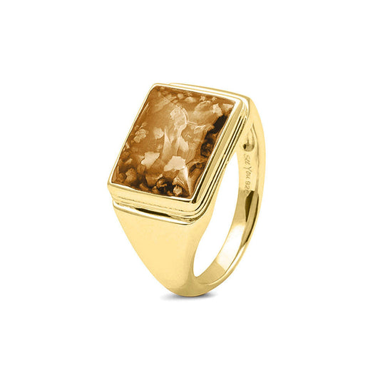 Rechthoekige zegelring waar as of haar in verwerkt wordt, een mooi gedenksieraad. Gold