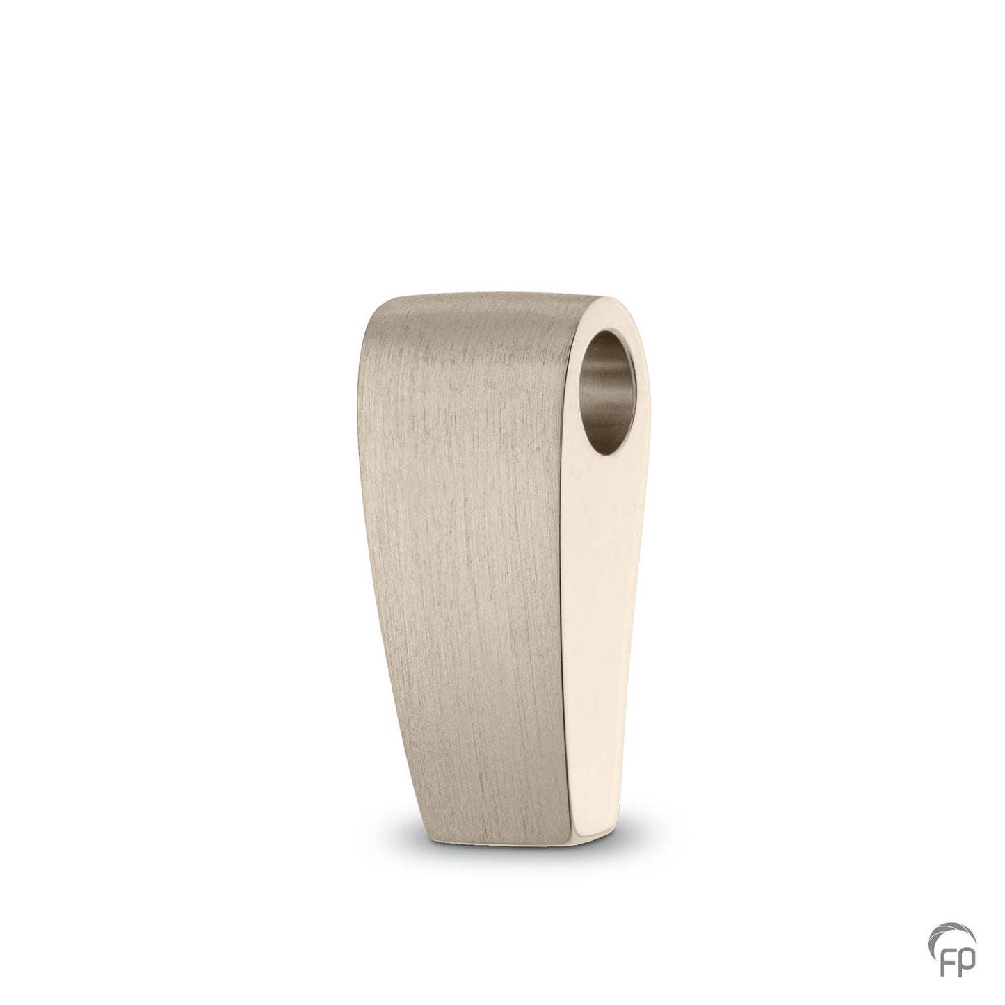 Hanger met in het midden een edelsteen in zilver uitgevoerd met zirkonia, in goud met diamant. De ashangers uit deze collectie gedenksieraden zijn zeer gevarieerd en eigentijds ontworpen.