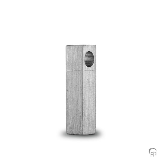 Hanger in buis vorm vierkant, de ashangers uit deze collectie gedenksieraden zijn eenvoudig zelf te vullen en te bestellen in zilver, geelgoud en witgoud