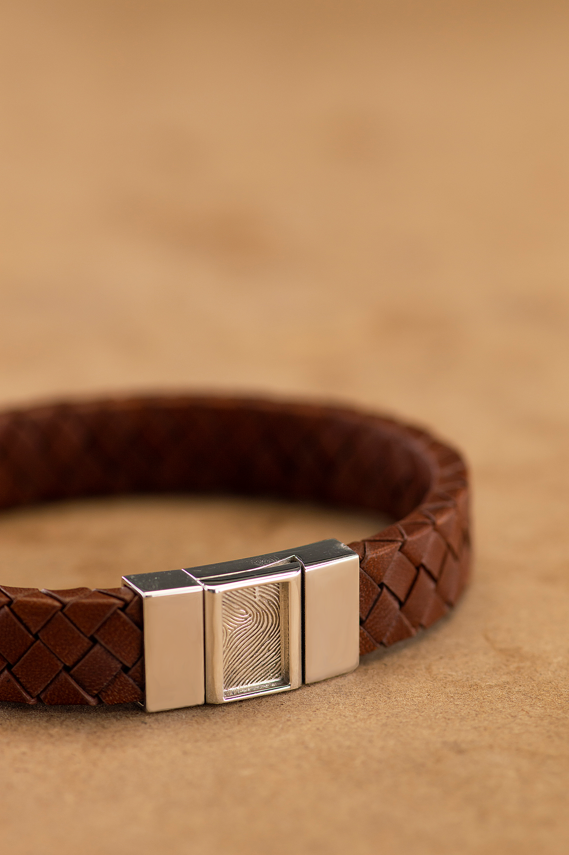 Lederen armband voorzien van vingerafdruk,alle