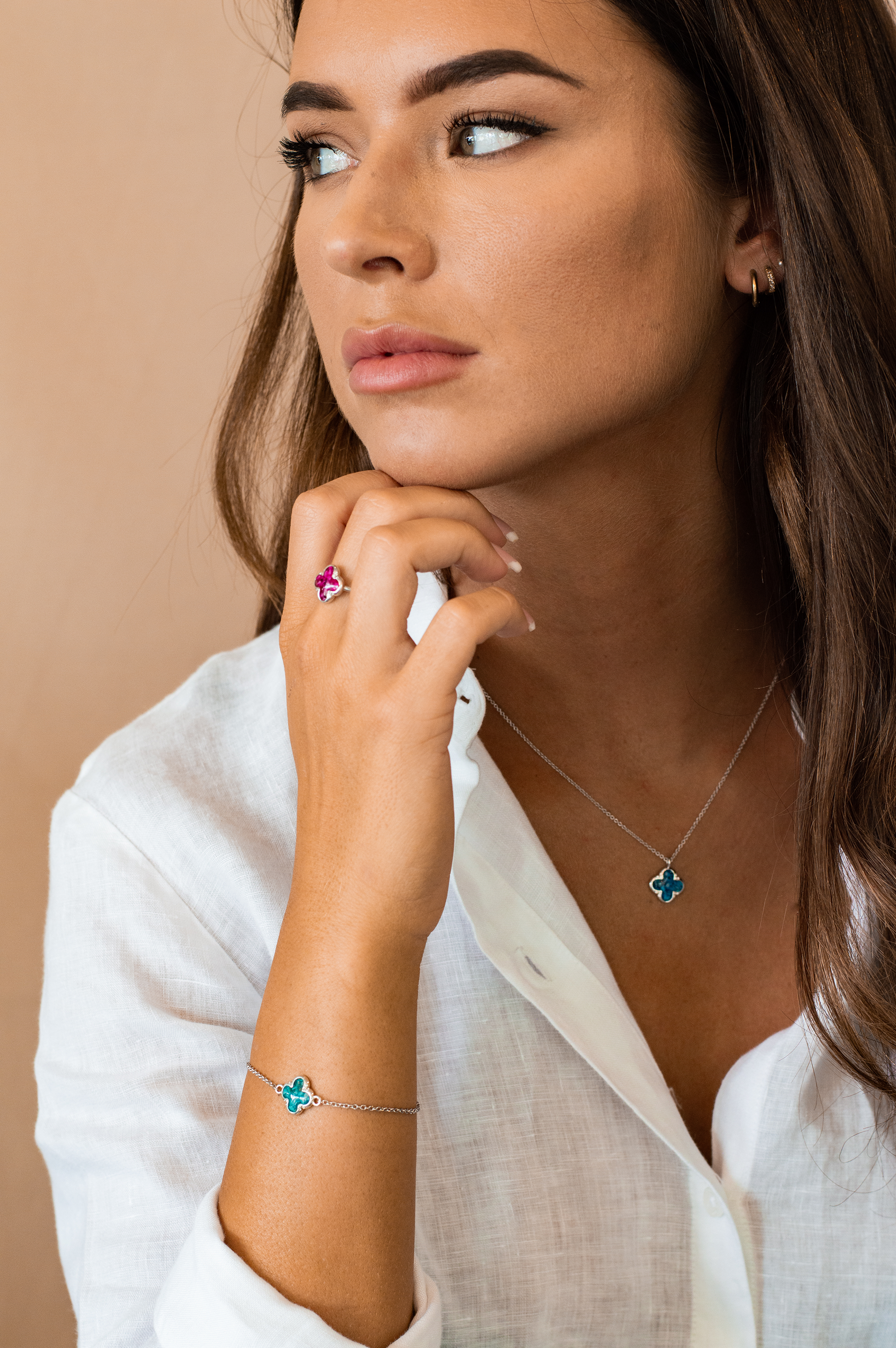 Klavertje vier as armband 11.5 mm, gedenksieraad met zirkonia's afgewerkt.alle