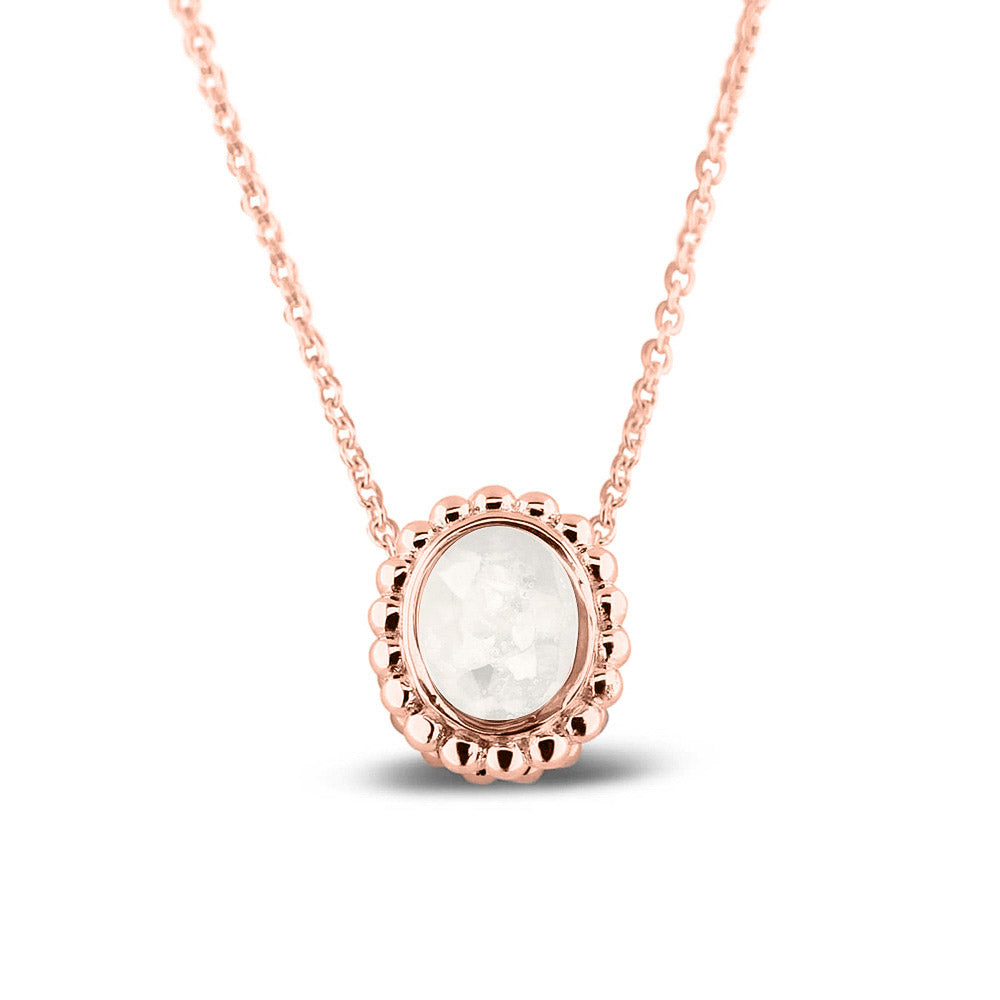 Ashanger, gedenksieraad, waar as en haar in verwerkt wordt.white