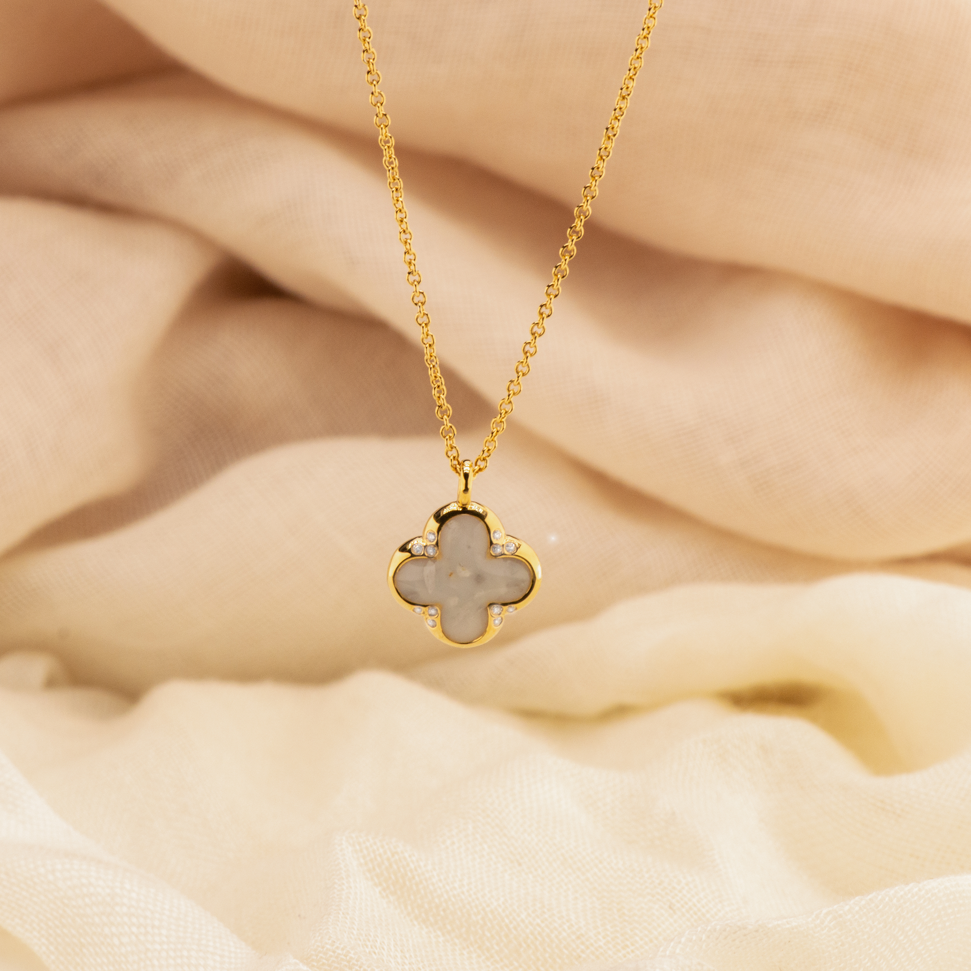 Ashanger als gedenksieraad, klavertje vier.alle