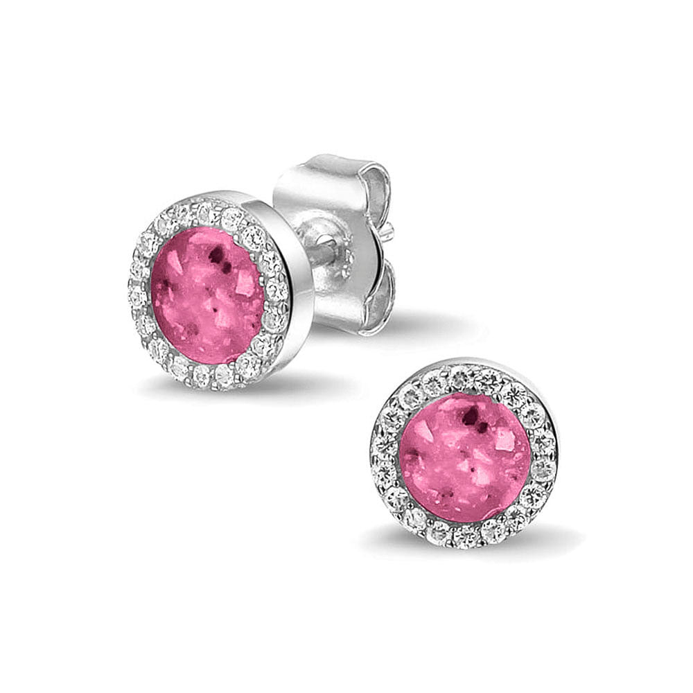 Oorstekers 8 mm rondom afgewerkt met zirkonia's zichtbaar gevuld met as of haar. Fluo