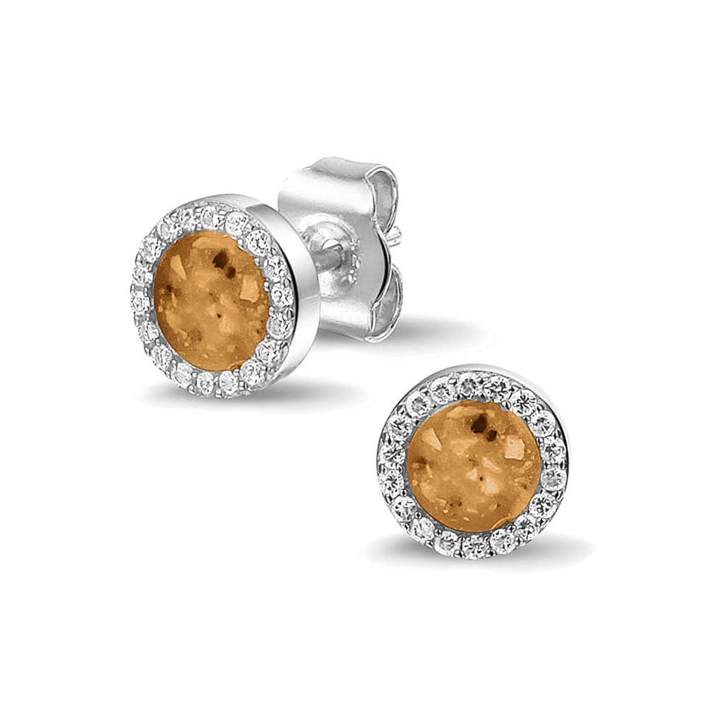 Oorstekers 8 mm rondom afgewerkt met zirkonia's zichtbaar gevuld met as of haar. Gold