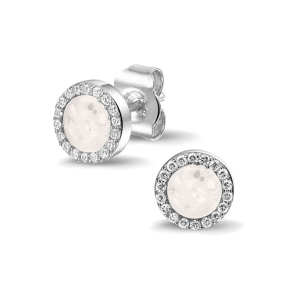 Oorstekers 8 mm rondom afgewerkt met zirkonia's zichtbaar gevuld met as of haar. White
