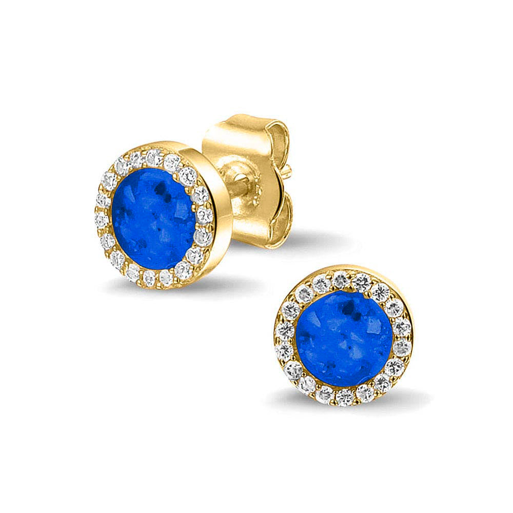 Oorstekers 8 mm rondom afgewerkt met zirkonia's zichtbaar gevuld met as of haar. Blue