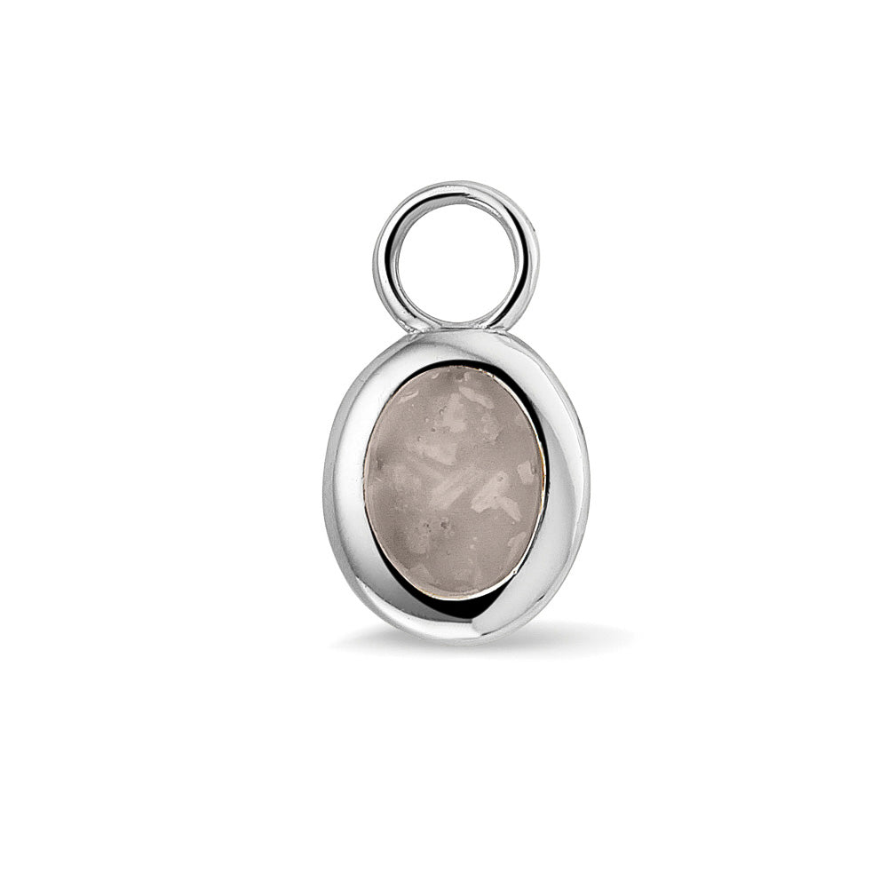 Oorhangers 17 mm lang, aan de voorzijde zichtbaar gevuld met as of haar. silver. 