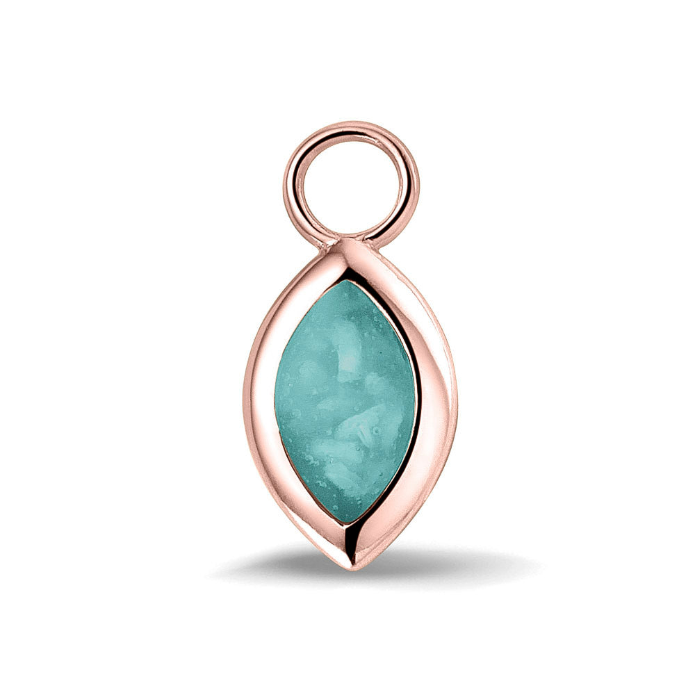 Oorhangers 21 mm lang die aan de voorzijde zichtbaar gevuld worden met as of haar. aqua. 