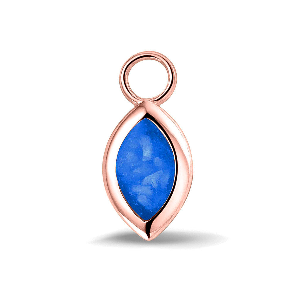 Oorhangers 21 mm lang die aan de voorzijde zichtbaar gevuld worden met as of haar. blue.