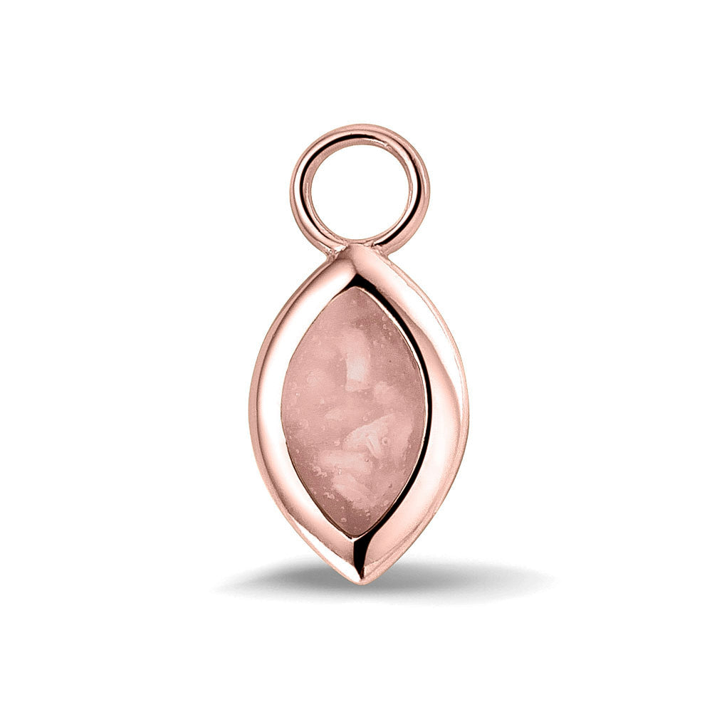 Oorhangers 21 mm lang die aan de voorzijde zichtbaar gevuld worden met as of haar. blush.