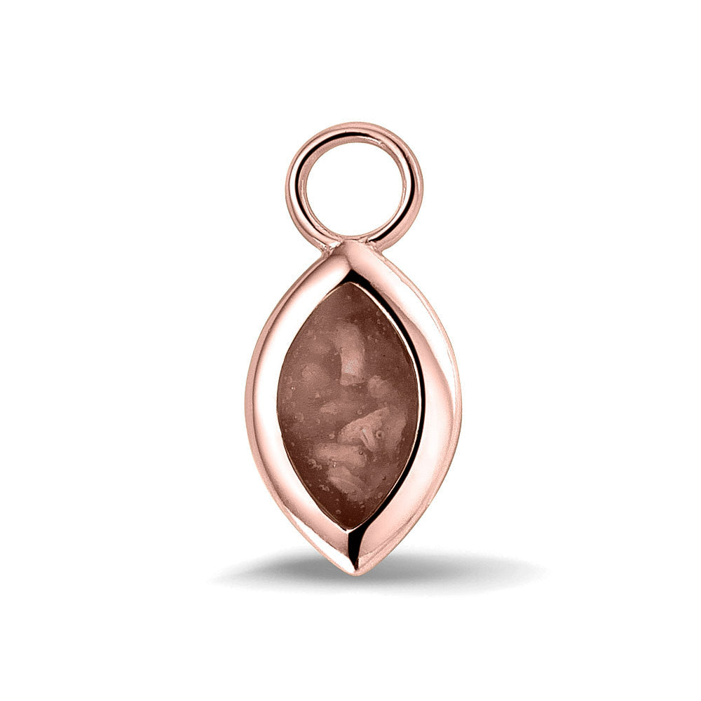 Oorhangers 21 mm lang die aan de voorzijde zichtbaar gevuld worden met as of haar. brown.