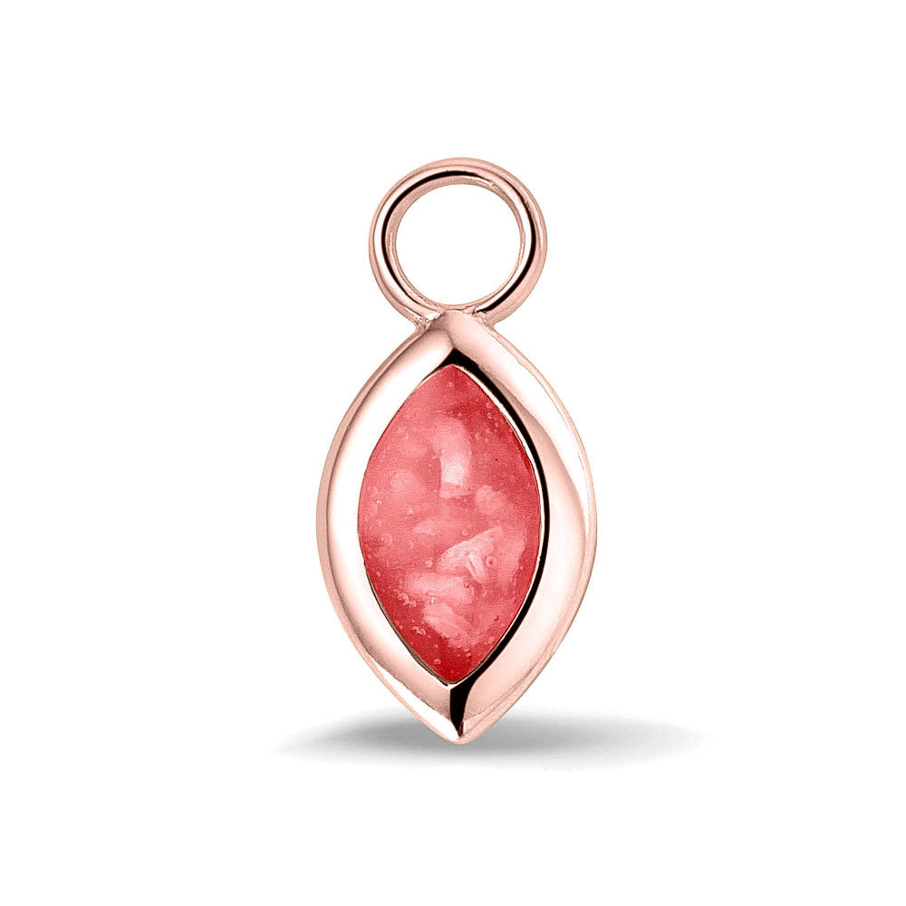 Oorhangers 21 mm lang die aan de voorzijde zichtbaar gevuld worden met as of haar.red . 