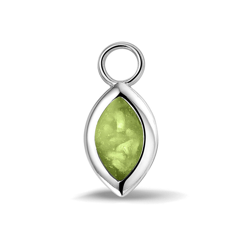 Oorhangers 21 mm lang die aan de voorzijde zichtbaar gevuld worden met as of haar. green.