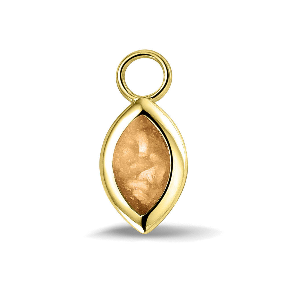 Oorhangers 21 mm lang die aan de voorzijde zichtbaar gevuld worden met as of haar. gold. 