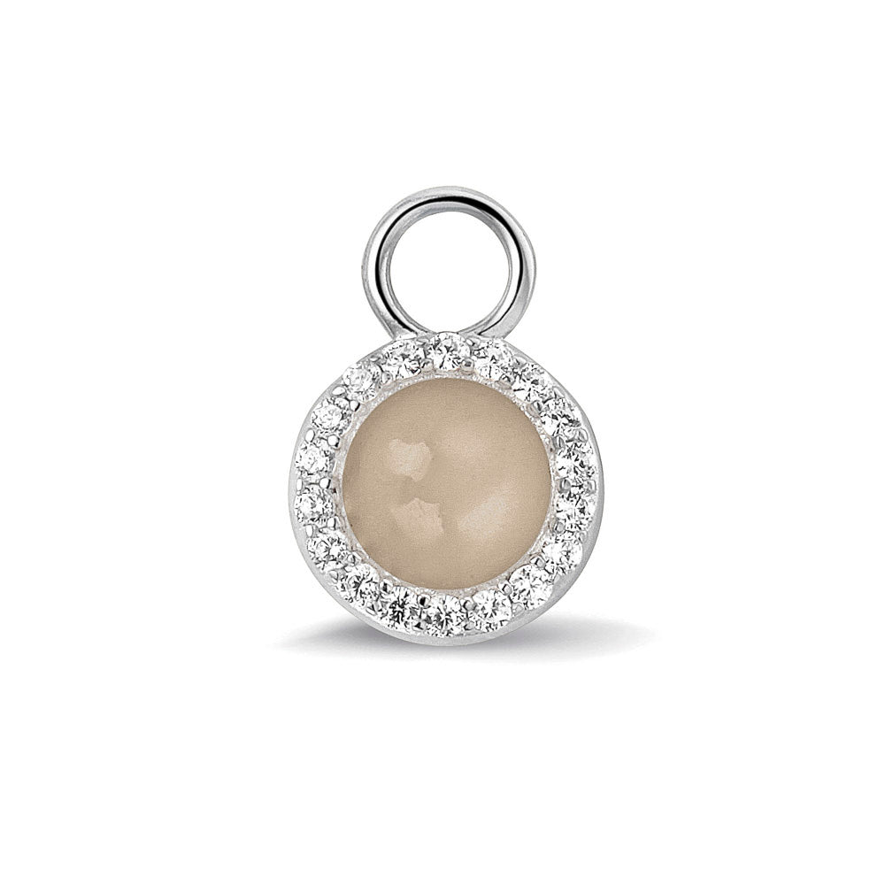 Oorhangers 17 mm lang, rondom afgewerkt met zirkonia's, aan de voorzijde zichtbaar gevuld met as of haar. transparent. 