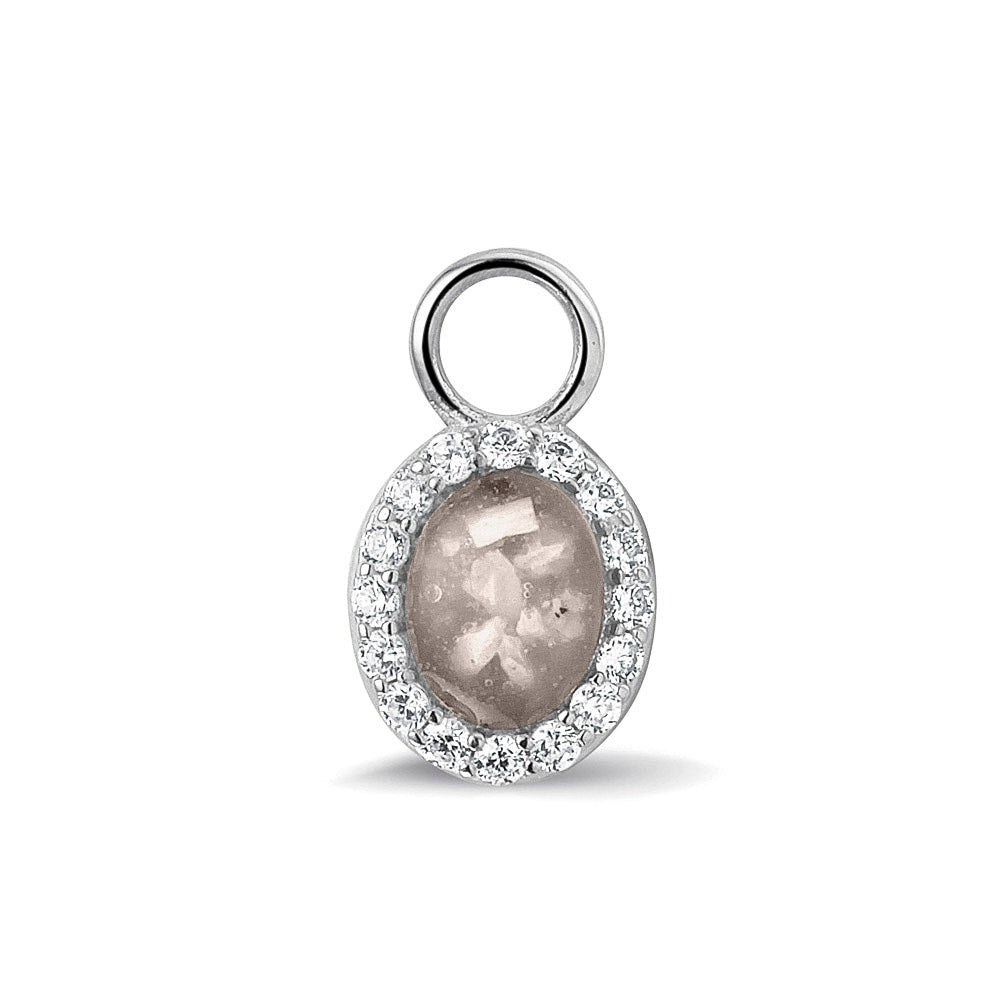 Ovaal gevormde oorhangers, 18 mm lang rondom afgewerkt met zirkonia's, aan de voorzijde zichtbaar gevuld met as of haar.silver