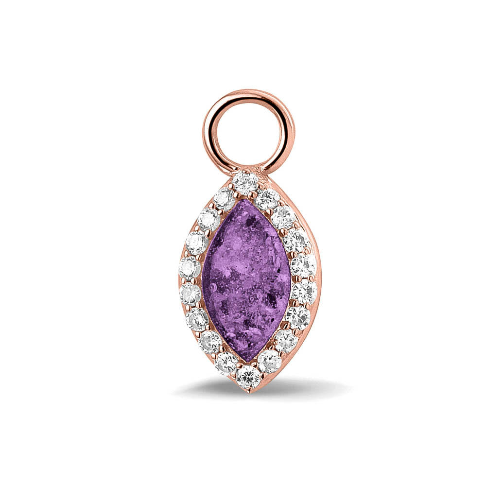 Oorhangers 21 mm lang,rondom afgewerkt met zirkonia's  aan de voorzijde zichtbaar gevuld met as of haar. Purple