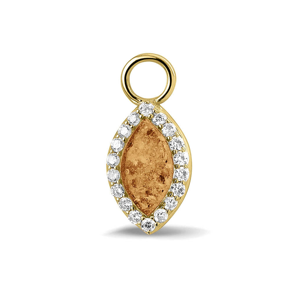 Oorhangers 21 mm lang,rondom afgewerkt met zirkonia's  aan de voorzijde zichtbaar gevuld met as of haar. Gold