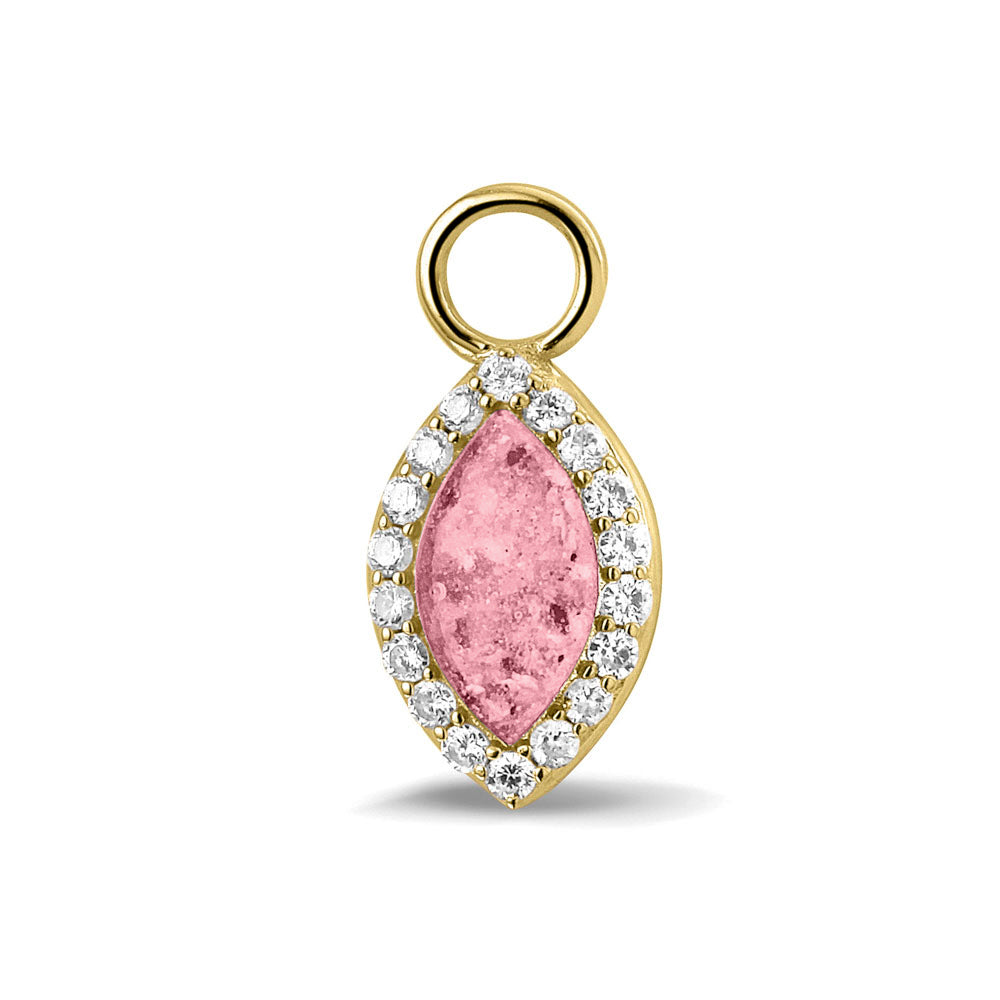 Oorhangers 21 mm lang,rondom afgewerkt met zirkonia's  aan de voorzijde zichtbaar gevuld met as of haar. Soft