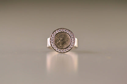 Ring met vingerafdruk