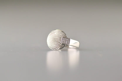 Ring met vingerafdruk