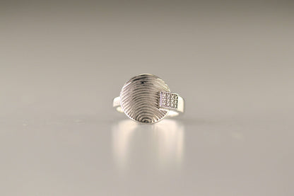 Ring met vingerafdruk
