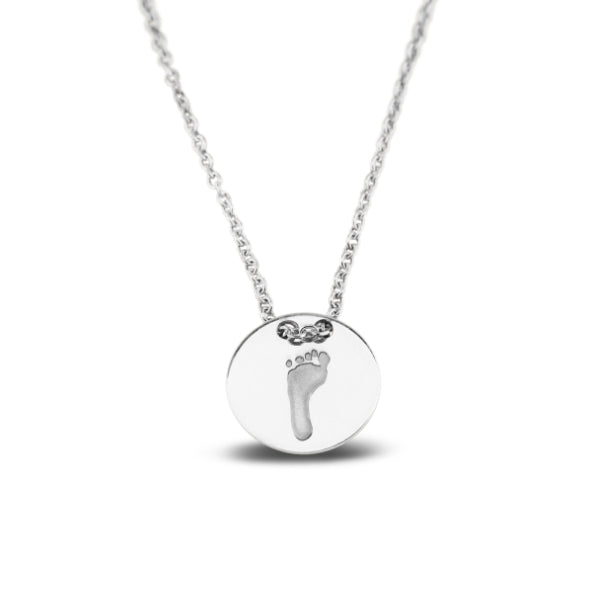 Hanger witgoud voorzien van een gravure uit collectie gedenksieraden. witgoud