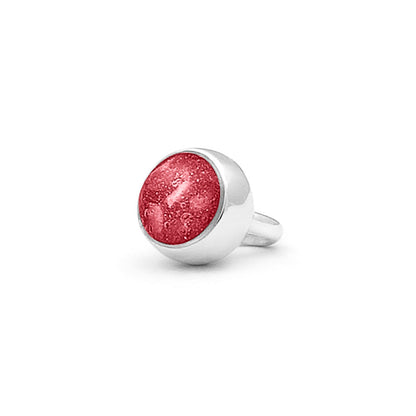 Subtiele charm als gedenksieraad gevuld met as, haar of moedermelk. Red