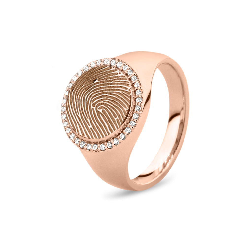  Zegelring roségoud voorzien van een gravure, rondom afgewerkt met zirkonia's. roségoud