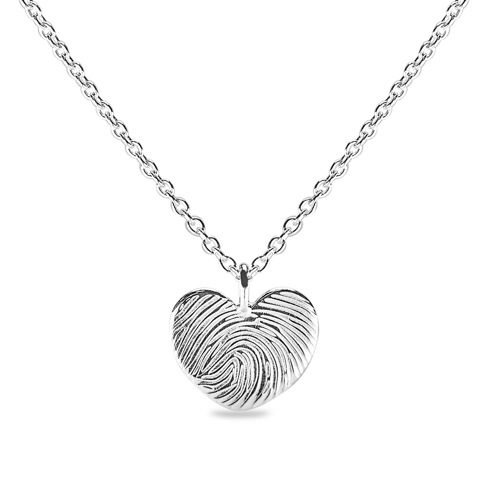 Hanger witgoud hart voorzien van een gravure uit collectie gedenksieraden. Witgoud