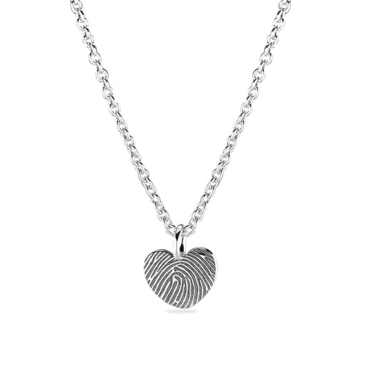 Hanger witgoud hart voorzien van een gravure uit collectie gedenksieraden. witgoud