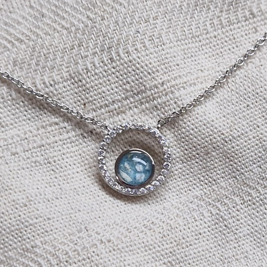 Ashanger, gedenksieraad, waar as en haar in verwerkt wordt.alle