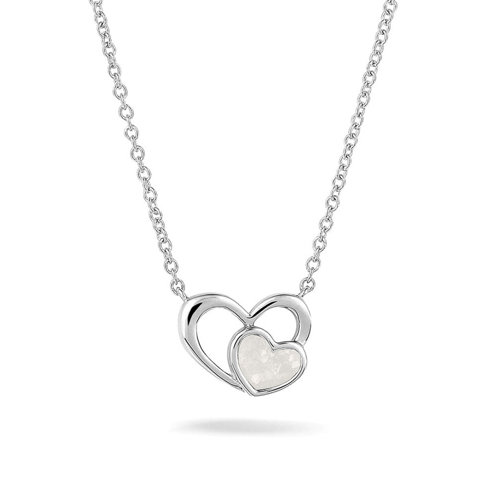 Ashanger hart, gedenksieraad, waar as en haar in verwerkt wordt. White