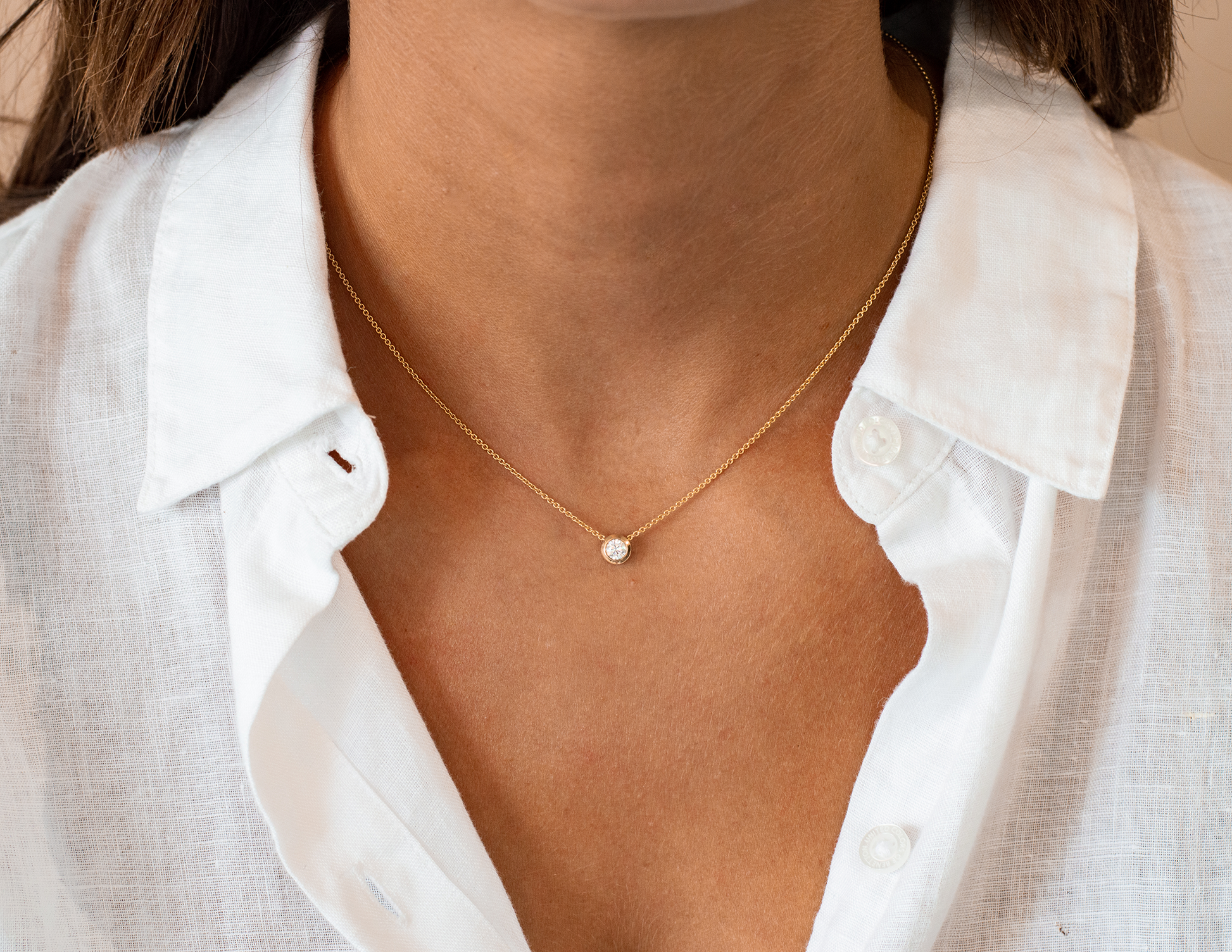 Ashanger rond, gedenksieraad, waar as en haar in verwerkt wordt.alle