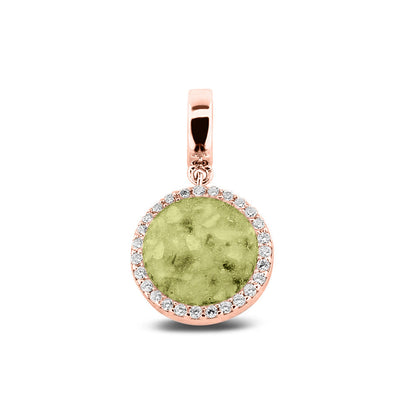 Asbedel, subtiel design rondom afgewerkt met zirkonia's  die aan de voorzijde zichtbaar gevuld wordt met as of haar met een keuze in 20 kleuren. Olive