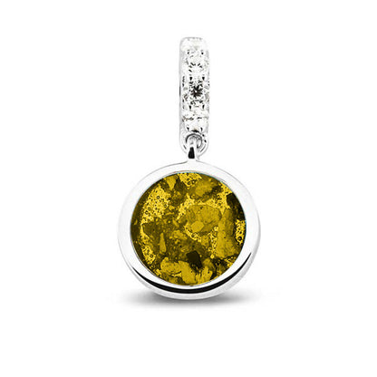Asbedel rond subtiel design , het hangoog aan de buitenrand afgewerkt met zirkonia's, die aan de voorzijde zichtbaar gevuld wordt met as of haar met een keuze in 20 kleuren. Yellow