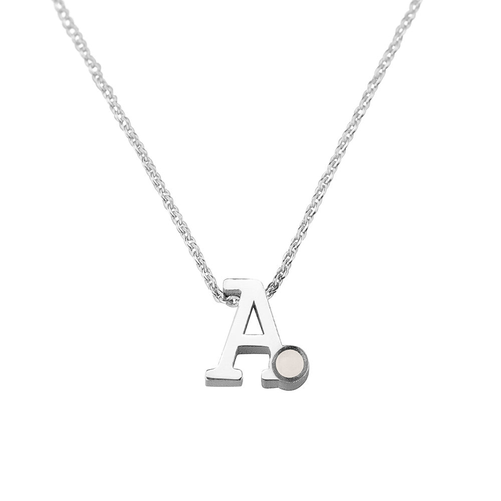 Initiaal/letter ashanger inclusief collier/ketting. White