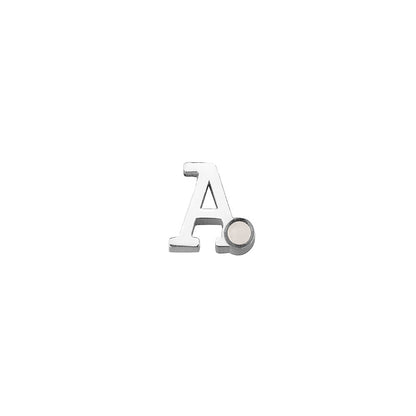 Initiaal/letter ashanger, gedenksieraden. White