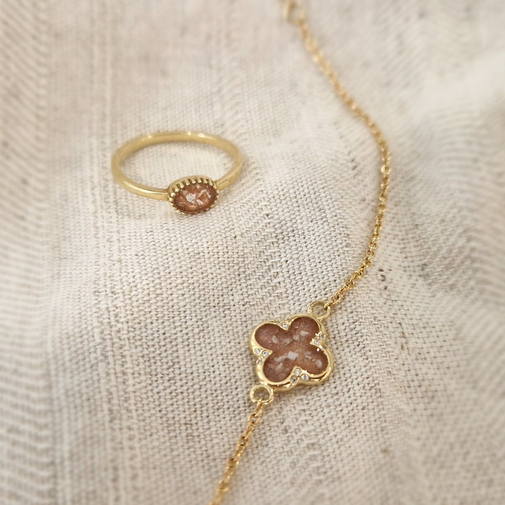 Klavertje vier as armband 11.5 mm, gedenksieraad met zirkonia's afgewerkt.alle