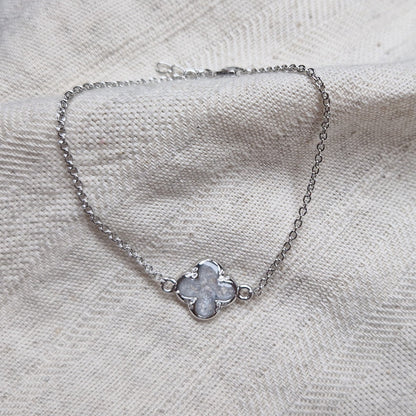 Klavertje vier as armband 11.5 mm, gedenksieraad met zirkonia's afgewerkt.alle