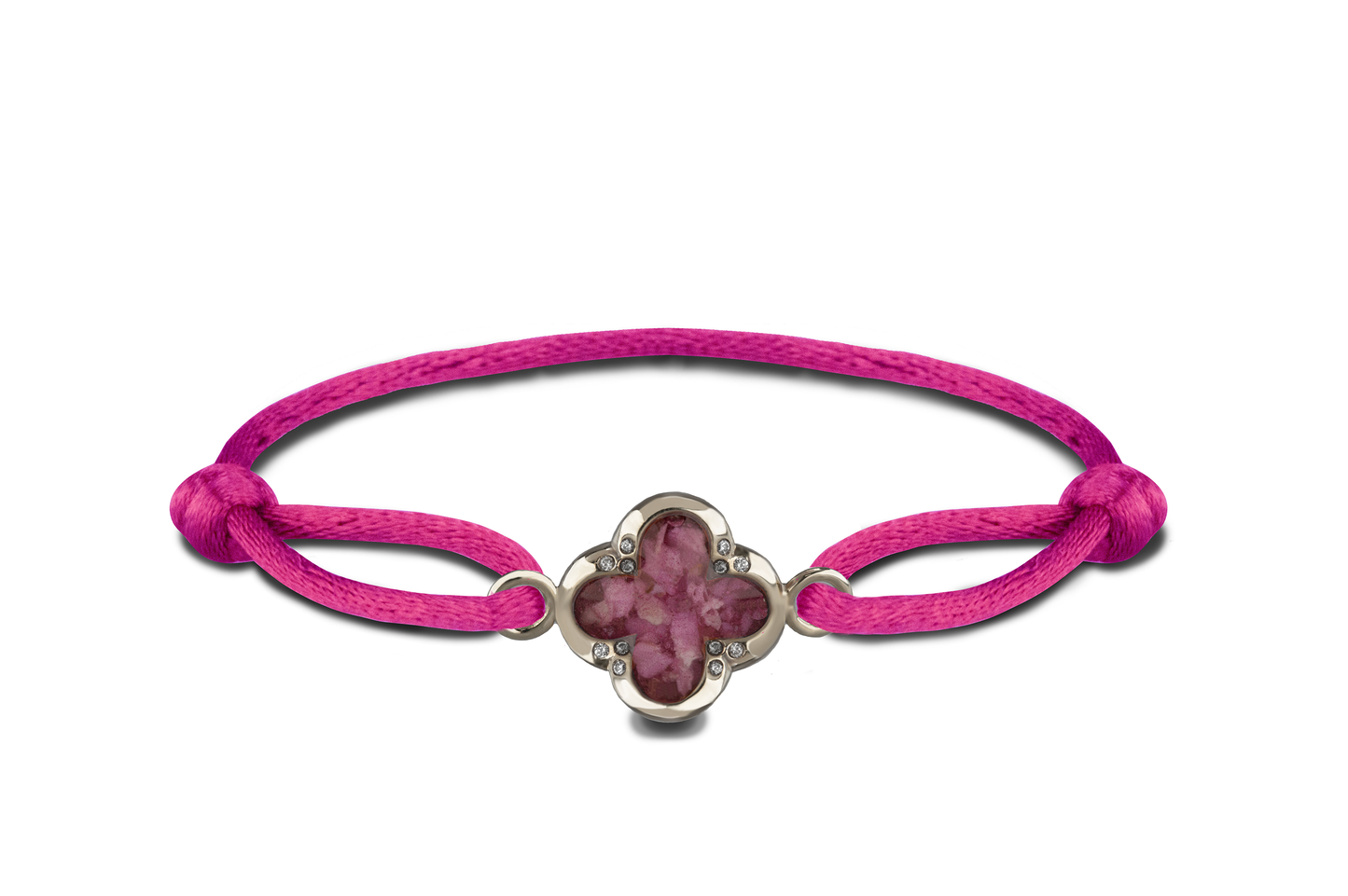 Satijnen koord armband, met klavertje vier