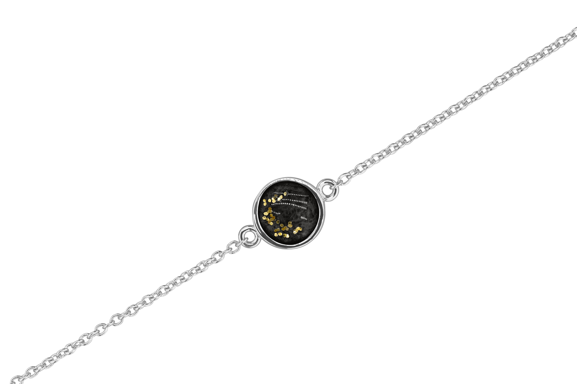 As armband met rondje als compartiment in het midden aan de voorzijde. Black